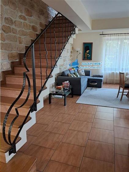 Casă cu 3 camere cu Teren 300 Mp în Central