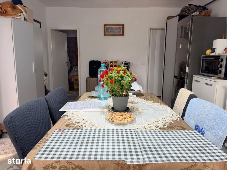Casă cu 6 camere cu Teren 202 Mp în Central