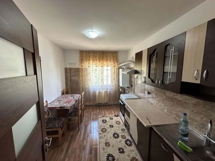 Apartament cu 2 camere în Fetești-Gară