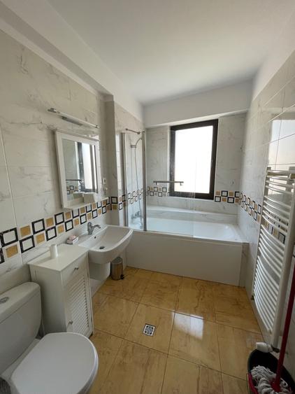 Apartament cu 2 camere semidecomandat în Dacia