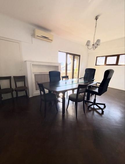 Spațiu comercial, de 40 mp, în Capitale
