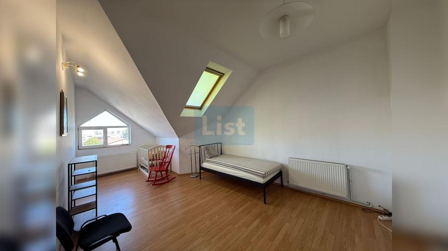 Apartament cu 5 camere semidecomandat în Andrei Mureșanu