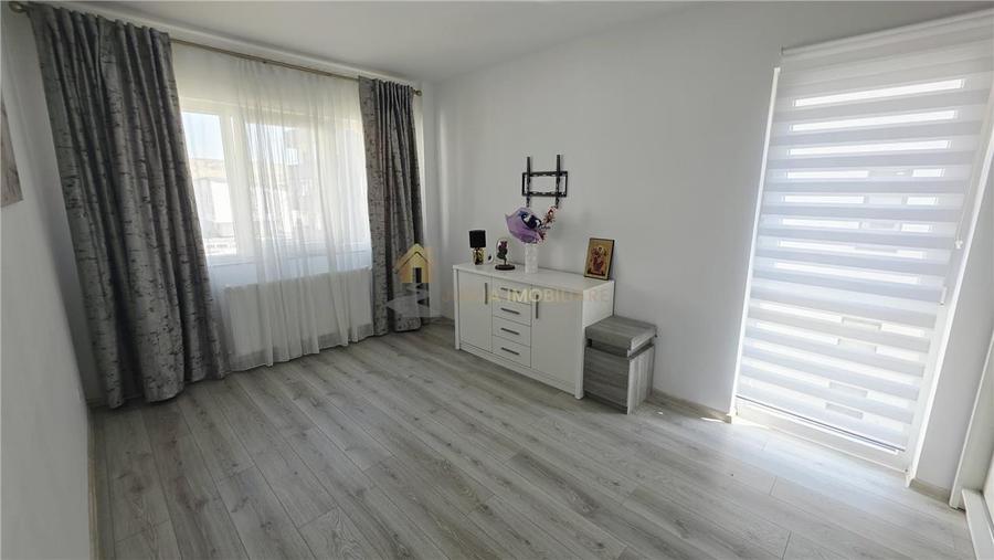 Apartament cu 2 camere decomandat, mobilat în Florești