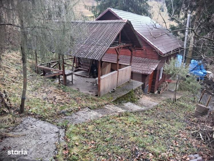 Casă cu 4 camere cu Teren 370 Mp în Mihai Viteazu