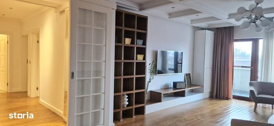 Apartament cu 3 camere în Ultracentral