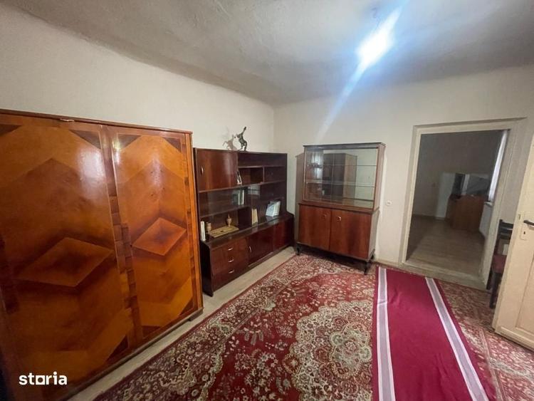 Casă cu 4 camere în Șimnicu de Jos