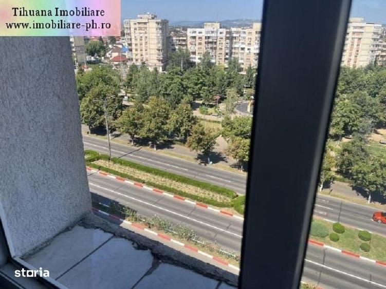 Apartament cu 3 camere decomandat în Republicii