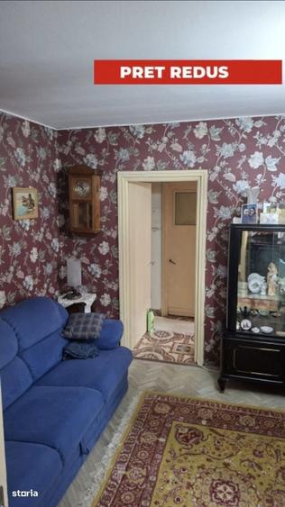 Apartament cu 3 camere semidecomandat în Central
