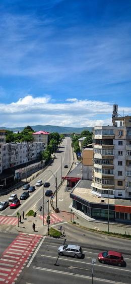 Propietar Inchiriez Apartament zona Aeroport strada Republicii - 12