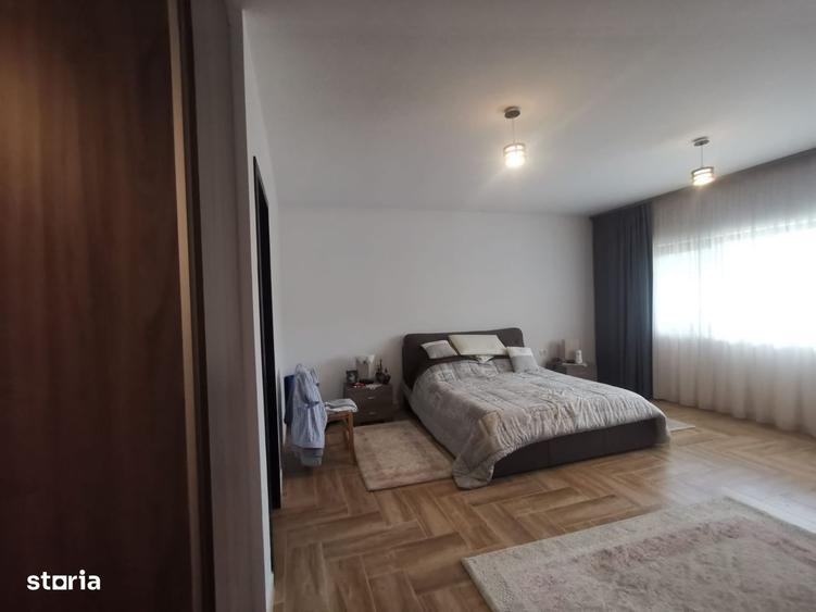 Casă cu 4 camere în Bascov