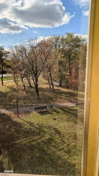 Apartament cu 3 camere în Micro 1