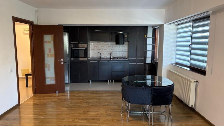 Apartament cu 2 camere decomandat în 9 Mai