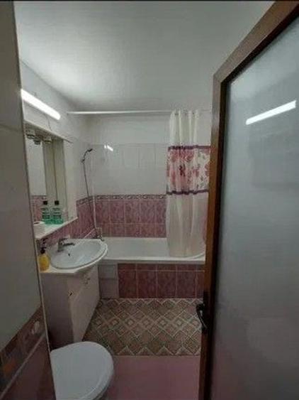 AP. 2 CAMERE MILITARI, BUCATARIE INCHISA, METROU 10 MINUTE, AC - 4