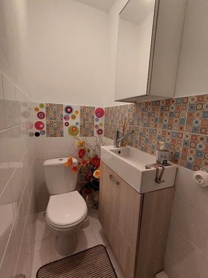 Apartament cu 3 camere decomandat, mobilat în Dristor