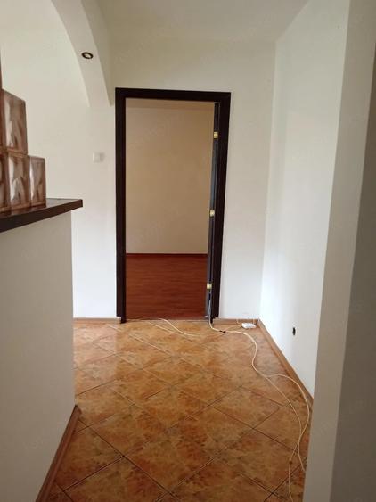 Apartament cu 2 camere decomandat în Precista