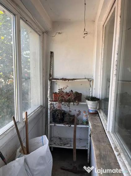 Apartament cu 2 camere decomandat în Cantemir