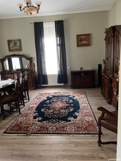 Casă cu 4 camere în Titulescu