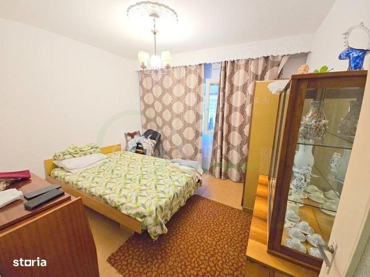 Apartament cu 3 camere decomandat în Republicii