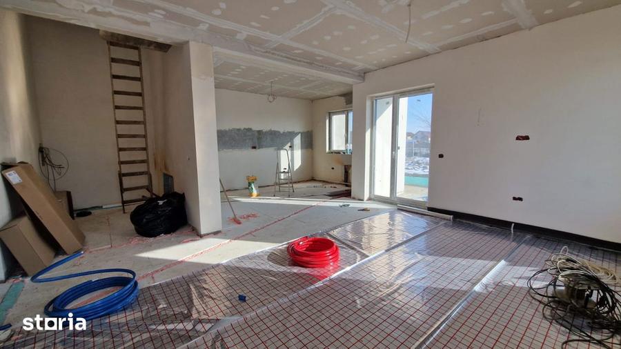 Proprietar! Duplex De Vanzare Giarmata Vii P+E - 184.900 Euro - 12