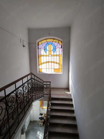 Casă cu 6 camere cu Teren 2883 Mp în Ultracentral