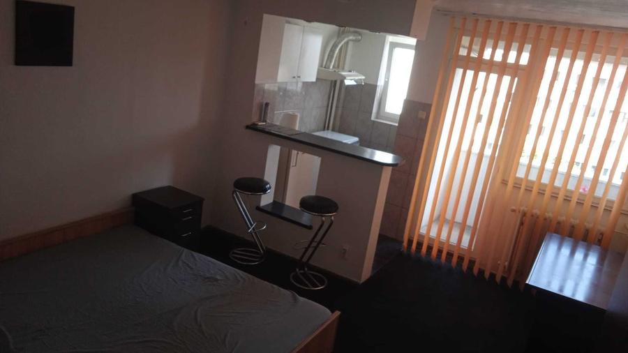 Particular -> garsoniera Pta Iancului, str. Avrig, 4 min metrou - 2