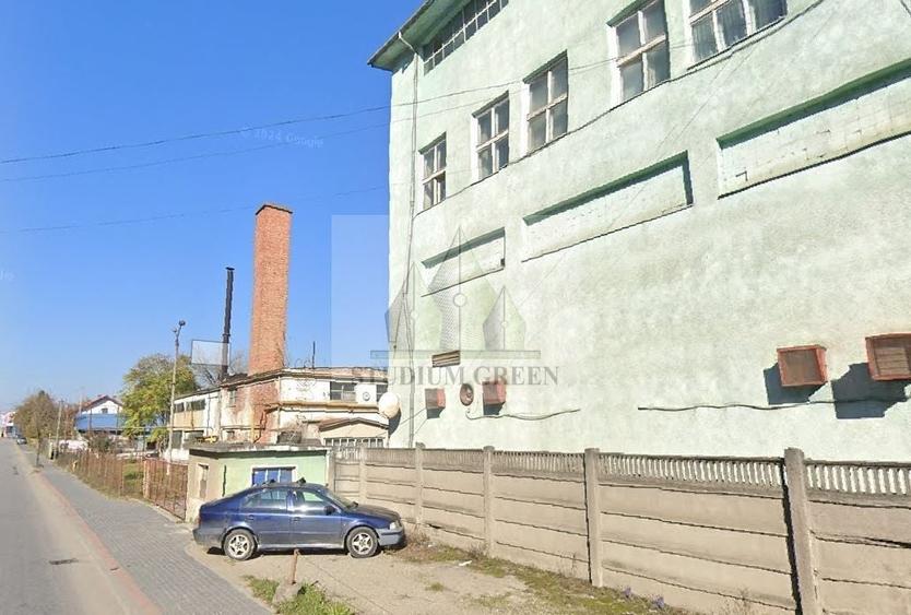 Spațiu industrial, de 5.7670001983643 mp, în Est