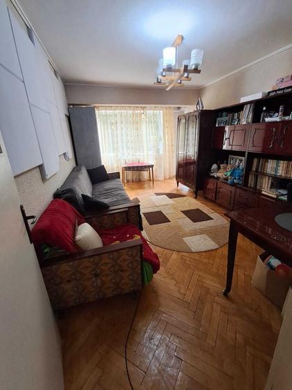Apartament cu 2 camere decomandat în Exterior Vest