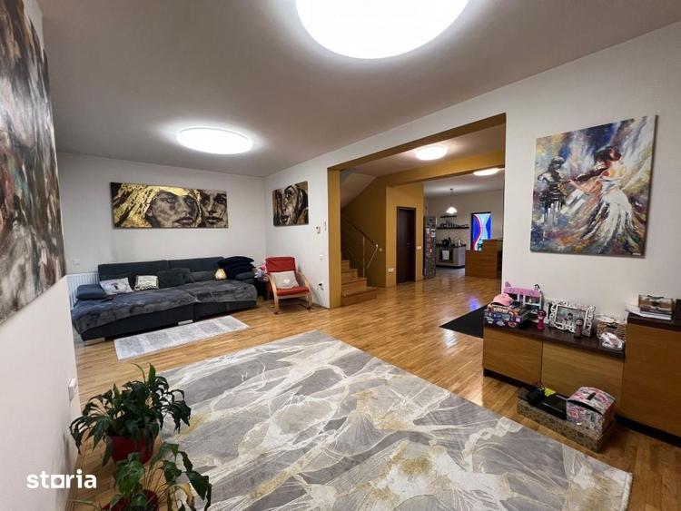 Casă cu 4 camere cu Teren 480 Mp în Borhanci