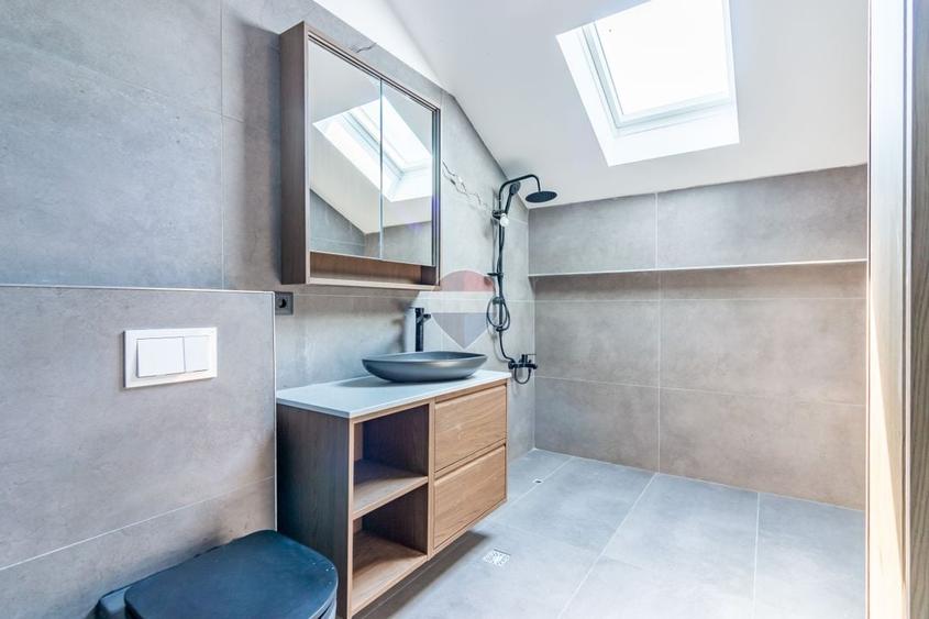 Casă individuală cu 4 camere cu Teren 563 Mp în Corbeanca
