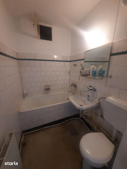 Apartament cu 4 camere în Semicentral