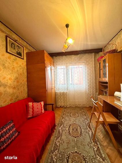 Apartament cu 4 camere în UTA