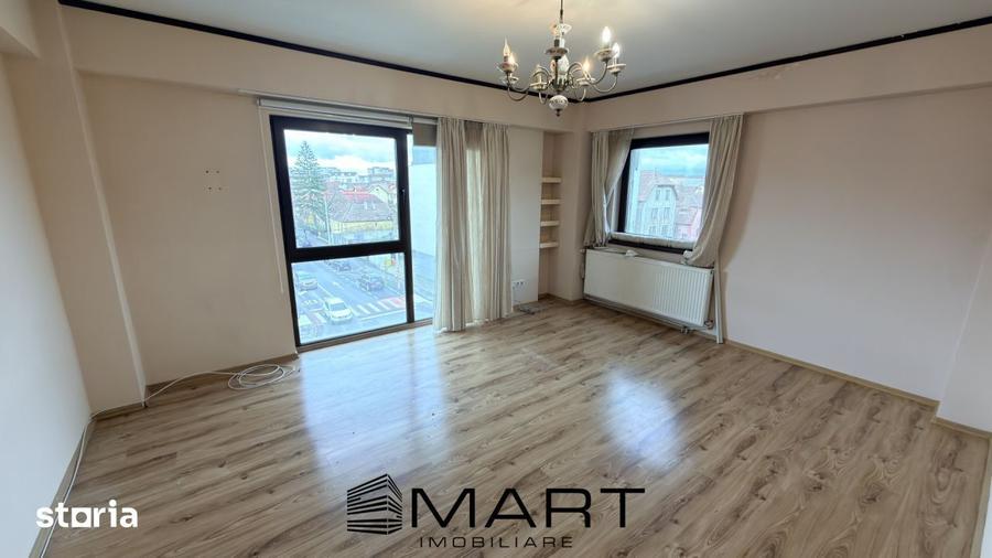 Apartament cu 3 camere în Calea Dumbrăvii