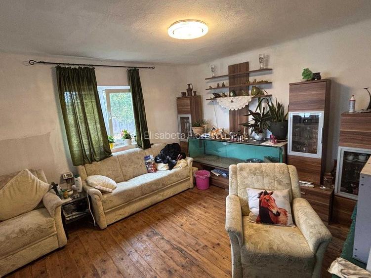 Casa + ferma 3221 mp | Zavideni, Valcea | Recent renovat