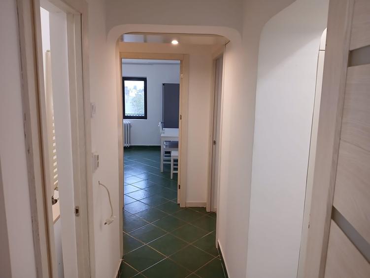 Apartament cu 3 camere decomandat, mobilat în Unirii