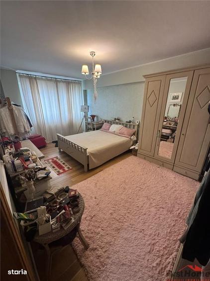 Apartament cu 4 camere decomandat în Ultracentral