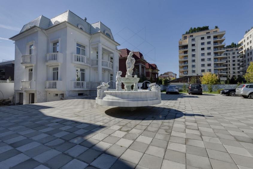 Casă individuală cu 14 camere cu Piscina în Herăstrău