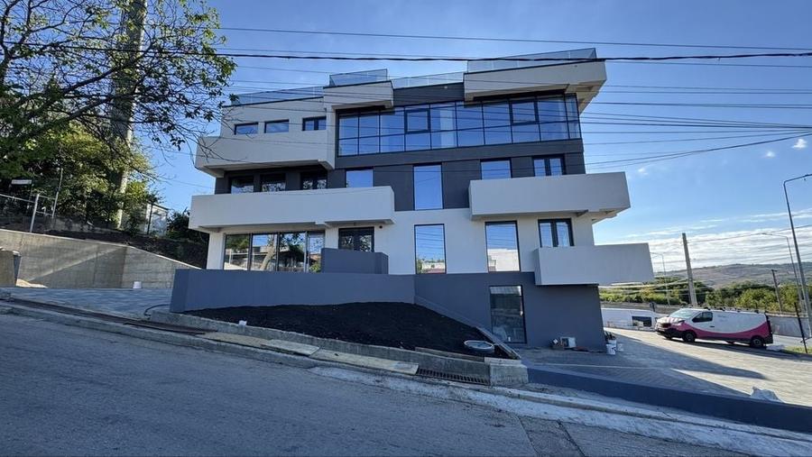 Spațiu comercial, de 160 mp, în Valea Lupului