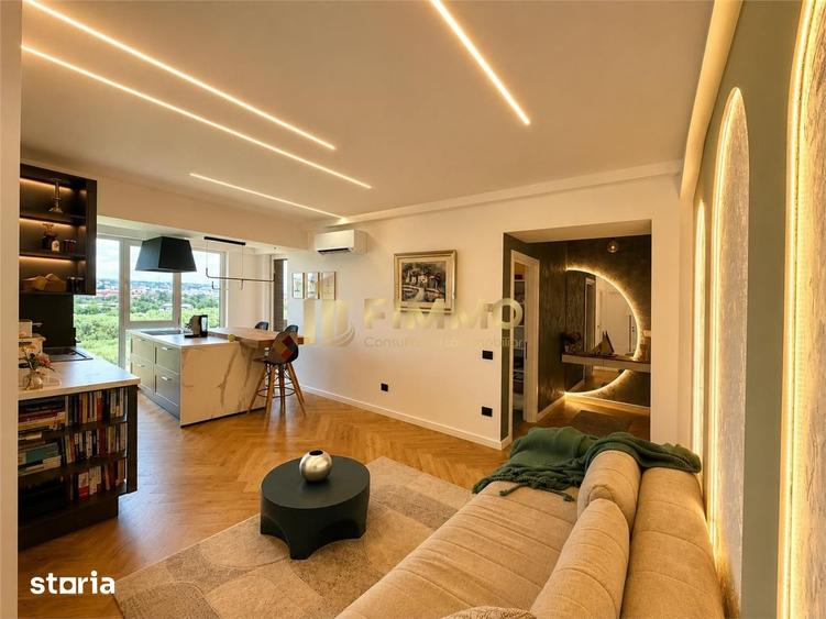 Apartament cu 3 camere semidecomandat, mobilat în Central
