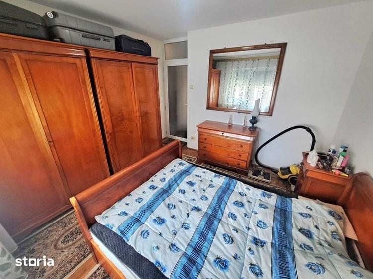 Apartament cu 3 camere decomandat în Intim