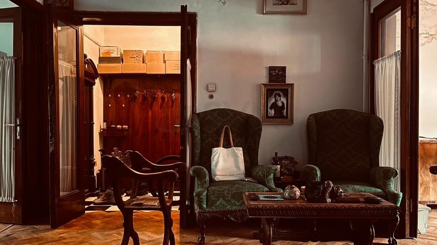 Apartament cu 4 camere semidecomandat în Armeneasca