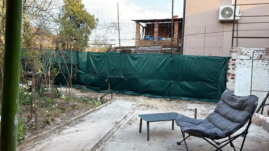 Casă individuală cu 2 camere cu Canalizare în Central