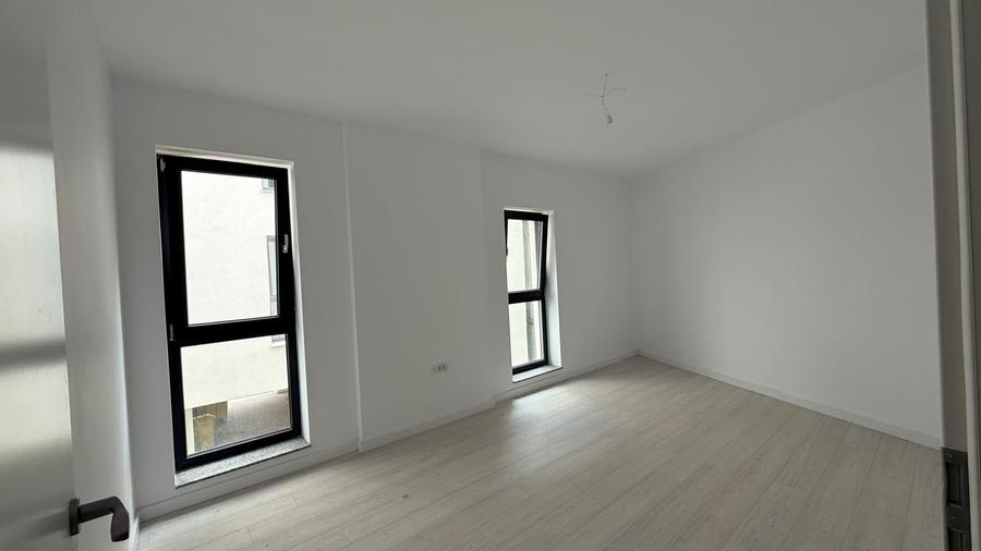 Apartament cu 3 camere decomandat în Nerva Traian