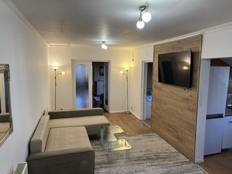 Apartament cu 3 camere nedecomandat în Mărăști