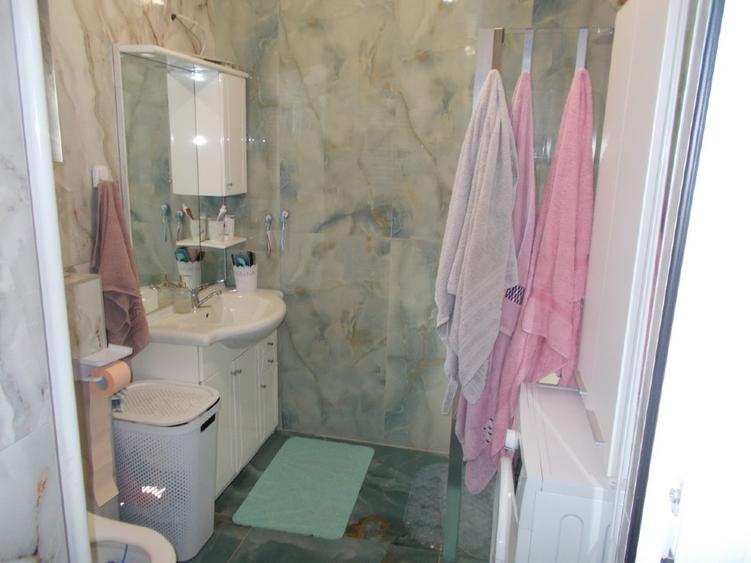 Casă individuală cu 5 camere cu Teren 1159 Mp în Utvin
