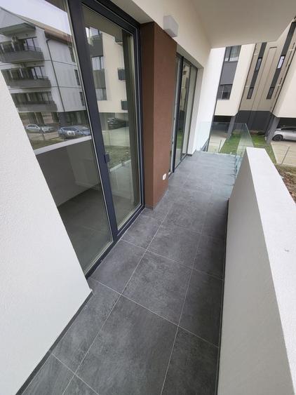 Apartament cu 2 camere semidecomandat în Giroc