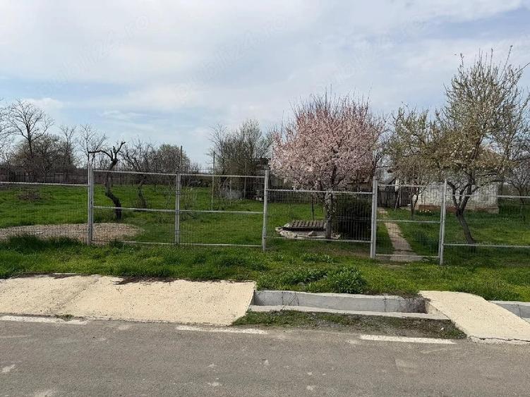 Teren de 5400 mp, în Păltinișu