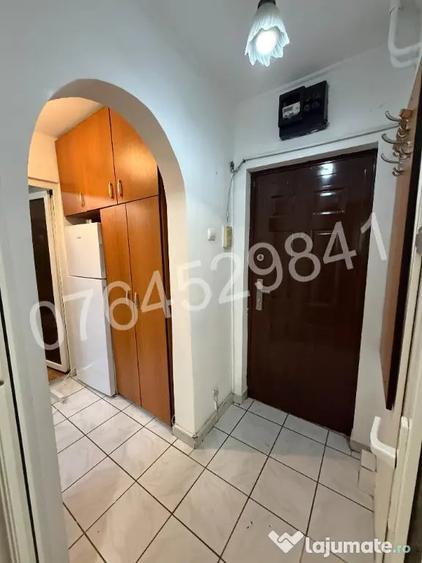 Apartament cu 2 camere decomandat în Lacul Tei