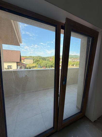 Casă individuală cu 5 camere cu Garaj în Cetate