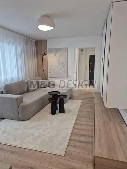 Apartament cu 3 camere semidecomandat în Circumvalațiunii