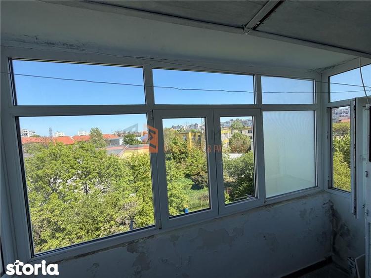 Apartament cu 2 camere semidecomandat, mobilat în Central